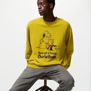 Uniqlo Yellow Charlie Brown You’ve Got a Friend Crewneck Sweater - S